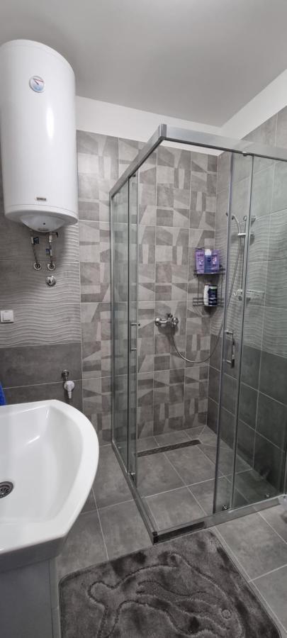 Apartman Visnja 수보티차 외부 사진
