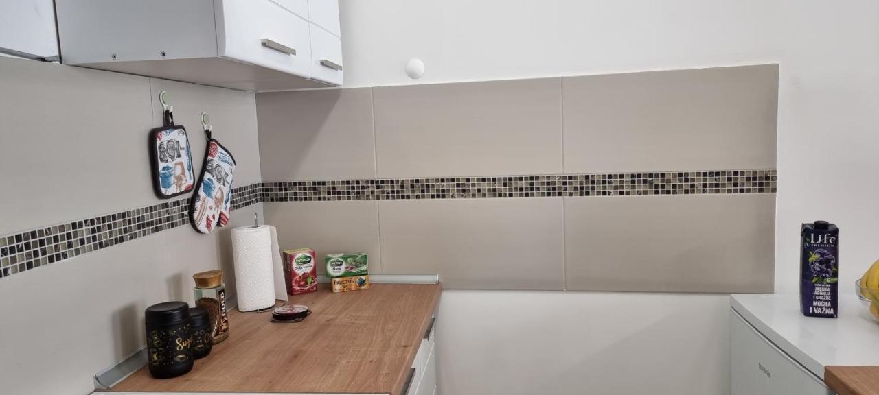Apartman Visnja 수보티차 외부 사진