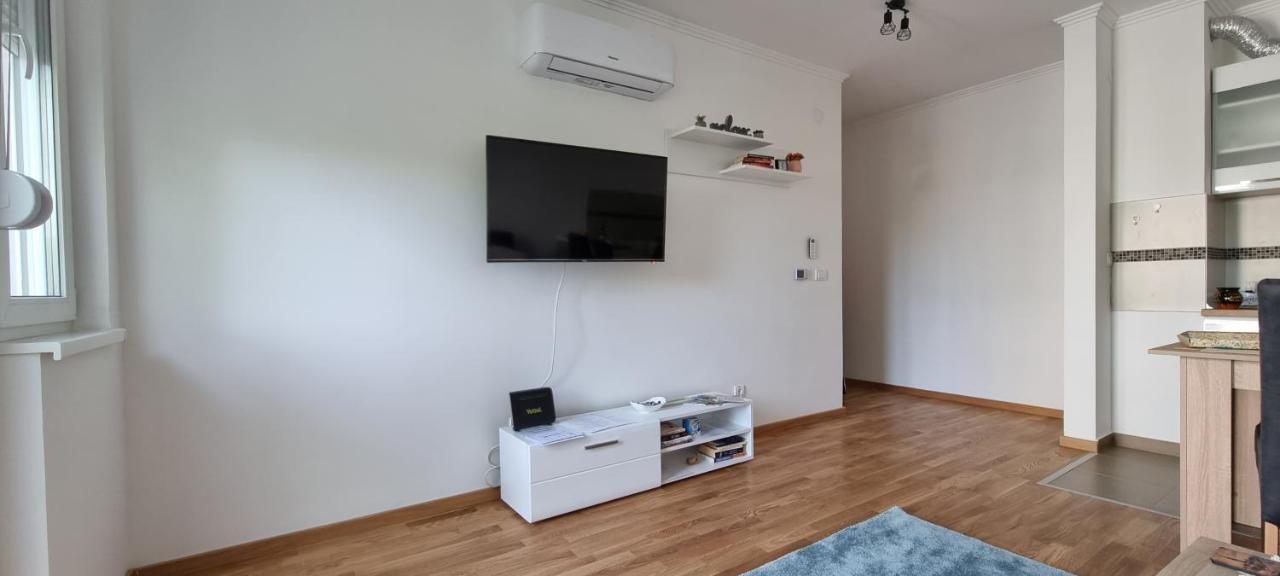 Apartman Visnja 수보티차 외부 사진